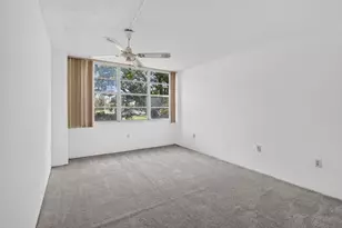 1100 St Charles Pl, Pembroke Pines, FL 33026 - Photo 6