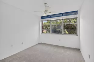 1100 St Charles Pl, Pembroke Pines, FL 33026 - Photo 8