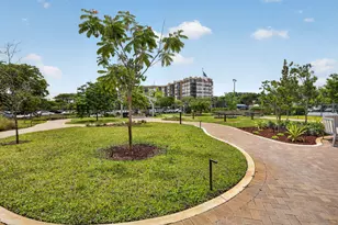 1100 St Charles Pl, Pembroke Pines, FL 33026 - Photo 28
