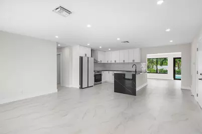 707 Sunset Drive, Lake Worth Beach, FL 33461 - Photo 4