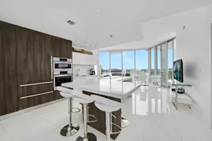 851 NE 1st Ave, Miami, FL 33132 - Photo 4