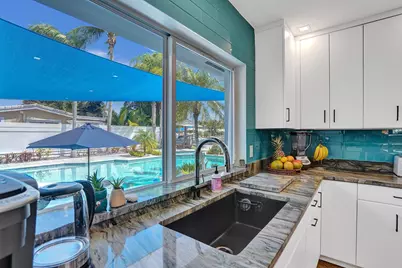 201 SE 11th Street, Pompano Beach, FL 33060 - Photo 12