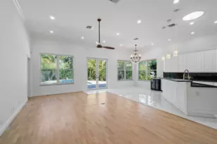 201 NE 4th St, Boca Raton, FL 33432 - Photo 18
