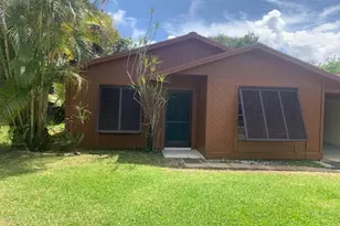 558 SE 28th Ave, Boynton Beach, FL 33435 - Photo 2