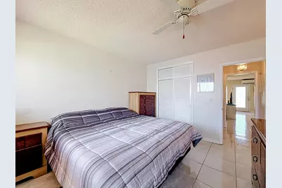 1050 SW 11th Street #L2, Hallandale Beach, FL 33009 - Photo 12