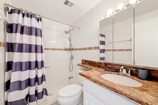 1050 SW 11th St, Hallandale Beach, FL 33009 - Photo 14