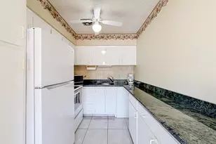 1050 SW 11th St, Hallandale Beach, FL 33009 - Photo 10