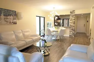 400 Club Cir, Boca Raton, FL 33487 - Photo 8