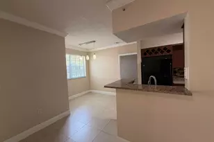 11601 SW 2nd St, Pembroke Pines, FL 33025 - Photo 6