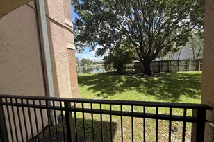 11601 SW 2nd St, Pembroke Pines, FL 33025 - Photo 18