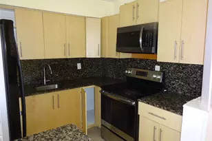 740 E Evanston Circle E, Fort Lauderdale, FL 33312 - Photo 2
