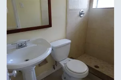 740 E Evanston Circle E, Fort Lauderdale, FL 33312 - Photo 4