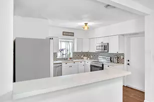 784 NE 81st St, Miami, FL 33138 - Photo 10