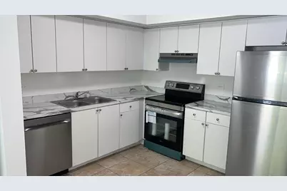 3650 N 56th Avenue #504, Hollywood, FL 33021 - Photo 10
