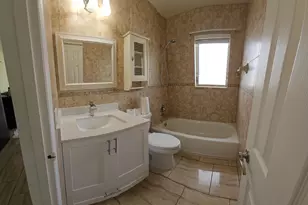 15610 NE 6th Ave, Miami, FL 33162 - Photo 32