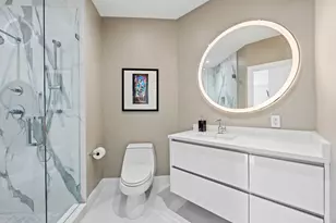 1050 Seminole Dr, Fort Lauderdale, FL 33304 - Photo 32