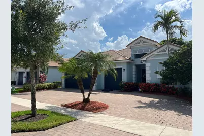 127 Palm Beach Plantation Boulevard, West Palm Beach, FL 33411 - Photo 1