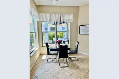 127 Palm Beach Plantation Boulevard, West Palm Beach, FL 33411 - Photo 4