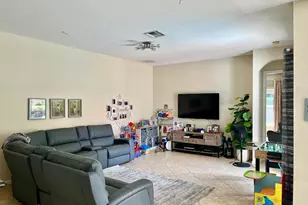 127 Palm Beach Plantation Blvd, West Palm Beach, FL 33411 - Photo 4