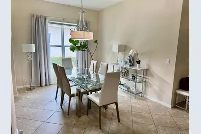 127 Palm Beach Plantation Boulevard, West Palm Beach, FL 33411 - Photo 12