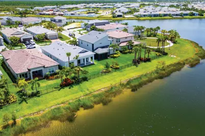 10444 Northbrook Circle, Palm Beach Gardens, FL 33412 - Photo 2