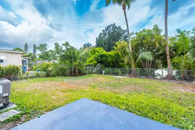 1523 SW 68th Way, North Lauderdale, FL 33068 - Photo 18
