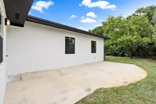 720 S 11th St, Lantana, FL 33462 - Photo 18