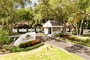11370 Twelve Oaks Way, North Palm Beach, FL 33408 - Photo 2