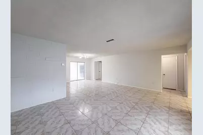 7141 Harbour Boulevard, Miramar, FL 33023 - Photo 6
