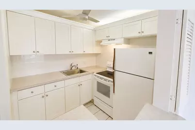 338 Camden O, West Palm Beach, FL 33417 - Photo 4