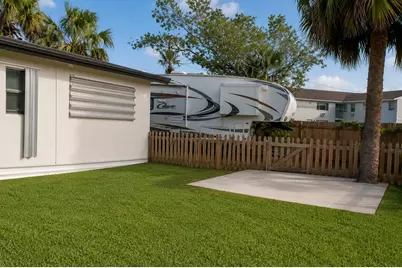 1545 S 24th Way, Riviera Beach, FL 33404 - Photo 2
