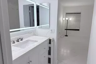 300 E Club Cir, Boca Raton, FL 33431 - Photo 8