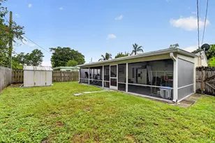 512 SE 1st St, Boynton Beach, FL 33435 - Photo 32