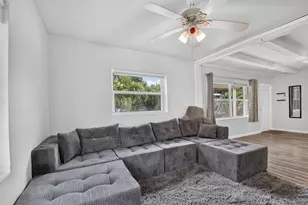 512 SE 1st St, Boynton Beach, FL 33435 - Photo 10