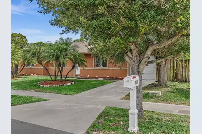 916 NW 3rd Terrace, Florida City, FL 33034 - Photo 4