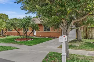 916 NW 3rd Terrace, Florida City, FL 33034 - Photo 4
