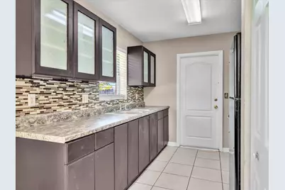 916 NW 3rd Terrace, Florida City, FL 33034 - Photo 18