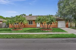 916 NW 3rd Terrace, Florida City, FL 33034 - Photo 2