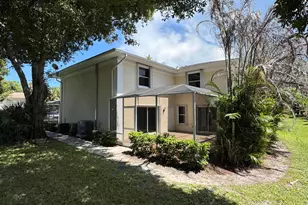 1536 N Lawnwood Cir, Fort Pierce, FL 34950 - Photo 2