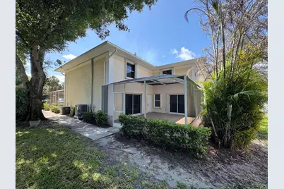 1536 N Lawnwood Circle #3, Fort Pierce, FL 34950 - Photo 4