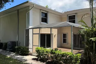 1536 N Lawnwood Cir, Fort Pierce, FL 34950 - Photo 1