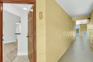 731 Vista Isles Dr, Sunrise, FL 33325 - Photo 2