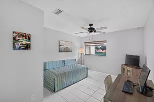 10223 N Circle Lake Dr, Boynton Beach, FL 33437 - Photo 20