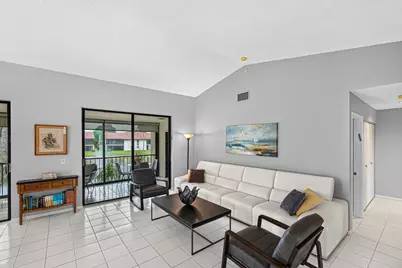 10223 N Circle Lake Drive #201, Boynton Beach, FL 33437 - Photo 6
