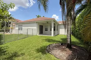 522 Live Oak Ln, Weston, FL 33327 - Photo 2