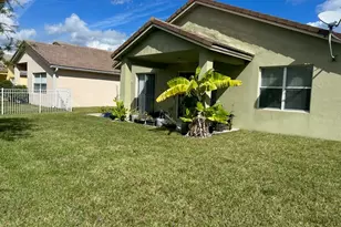 9981 SW Glenbrook Dr, Port Saint Lucie, FL 34987 - Photo 2