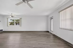 654 Saxony N, Delray Beach, FL 33446 - Photo 4