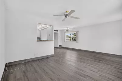 654 Saxony N, Delray Beach, FL 33446 - Photo 2