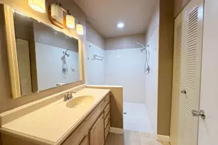 11137 NW 38th Pl, Sunrise, FL 33351 - Photo 8