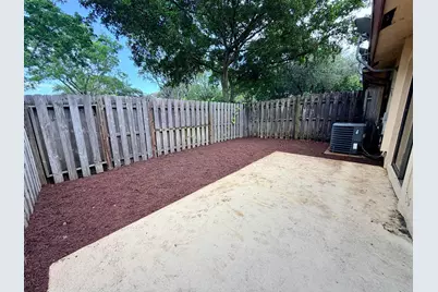 11137 NW 38th Place, Sunrise, FL 33351 - Photo 12